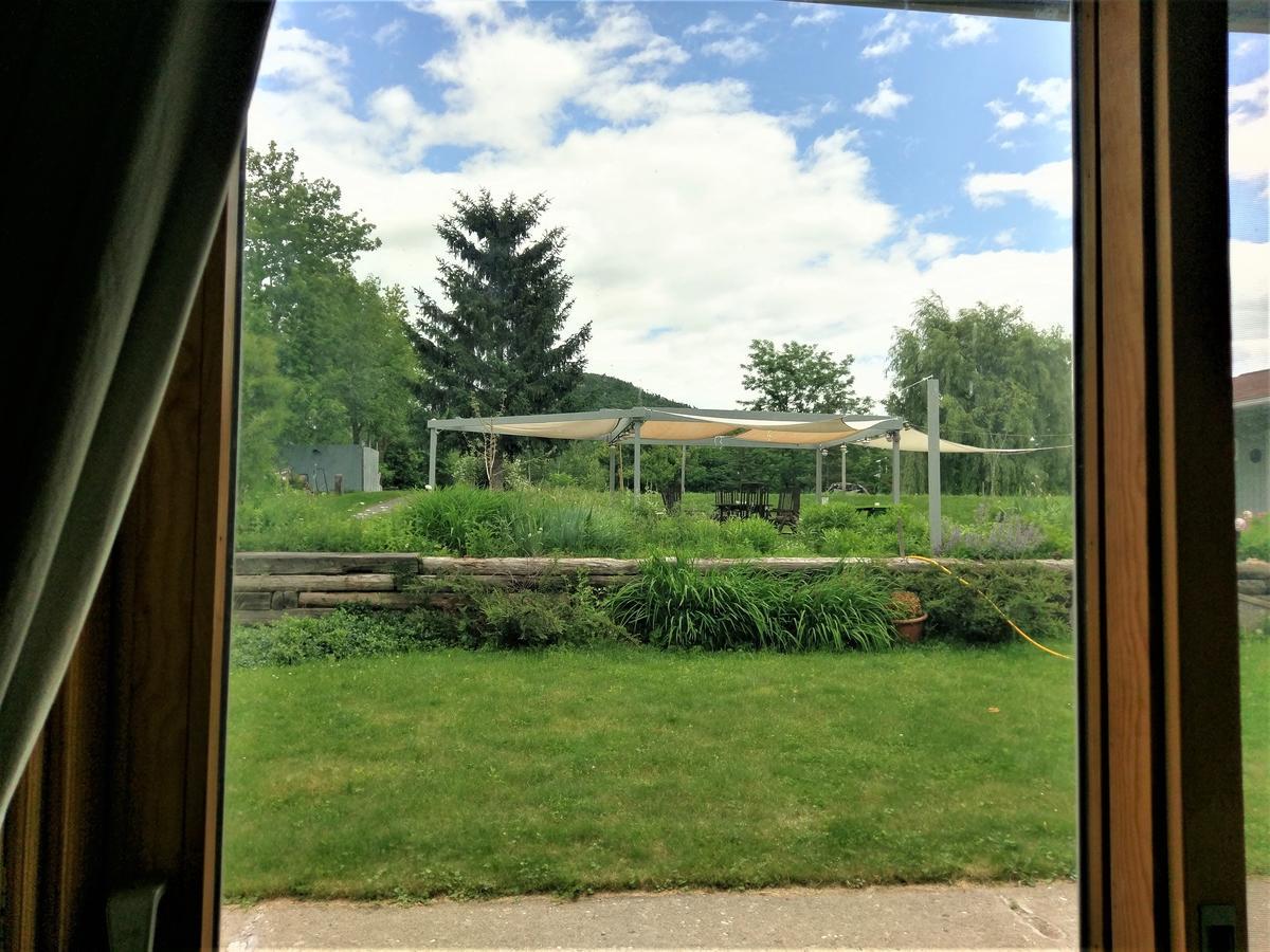 Inn At Charlotte B&B 伯灵顿 外观 照片