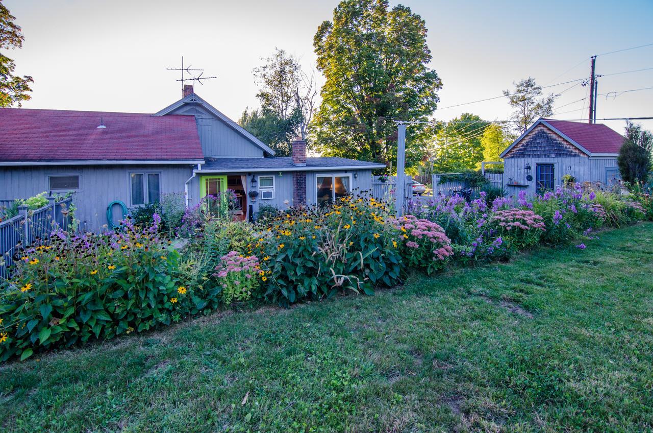 Inn At Charlotte B&B 伯灵顿 外观 照片