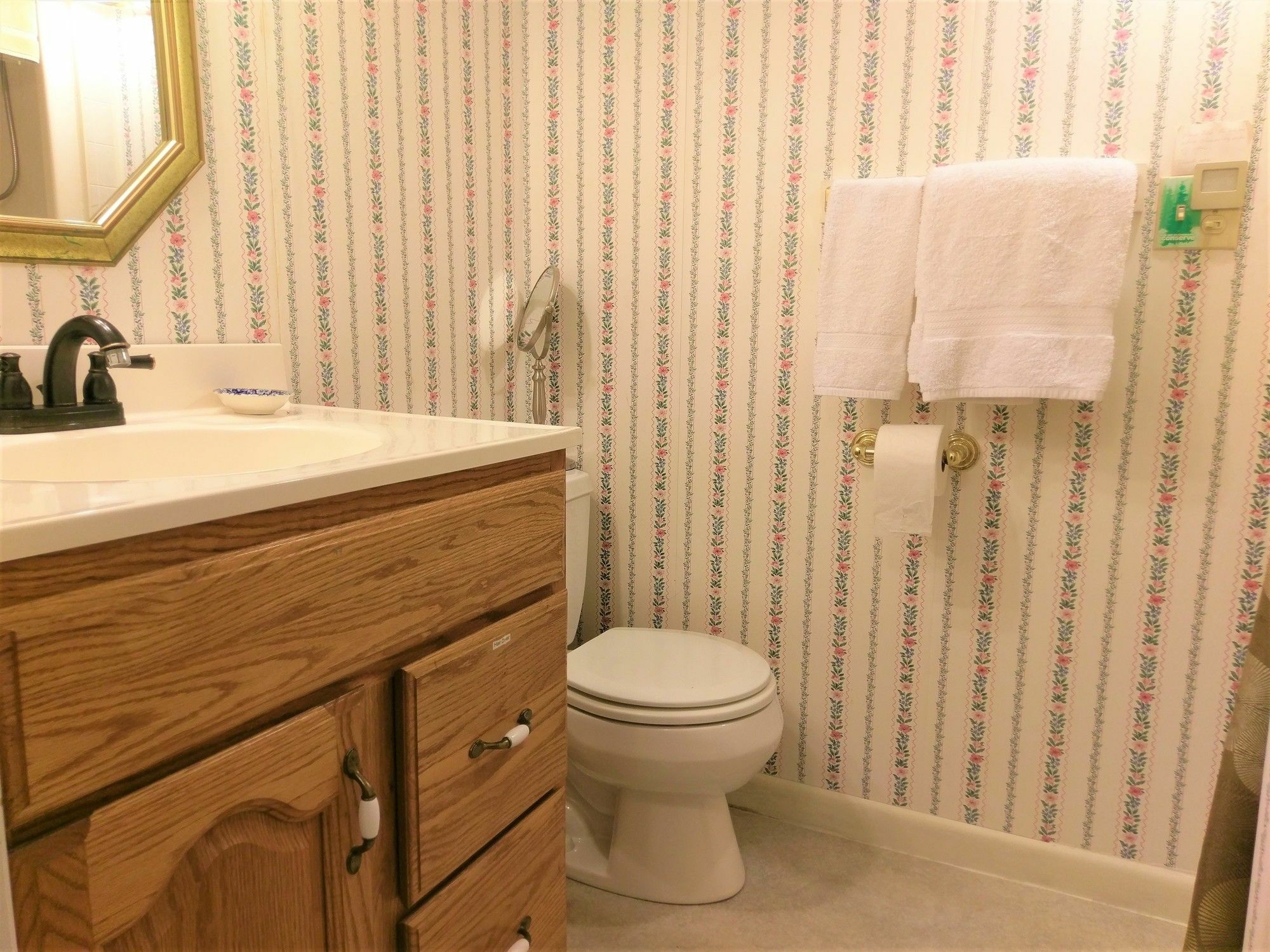 Inn At Charlotte B&B 伯灵顿 外观 照片