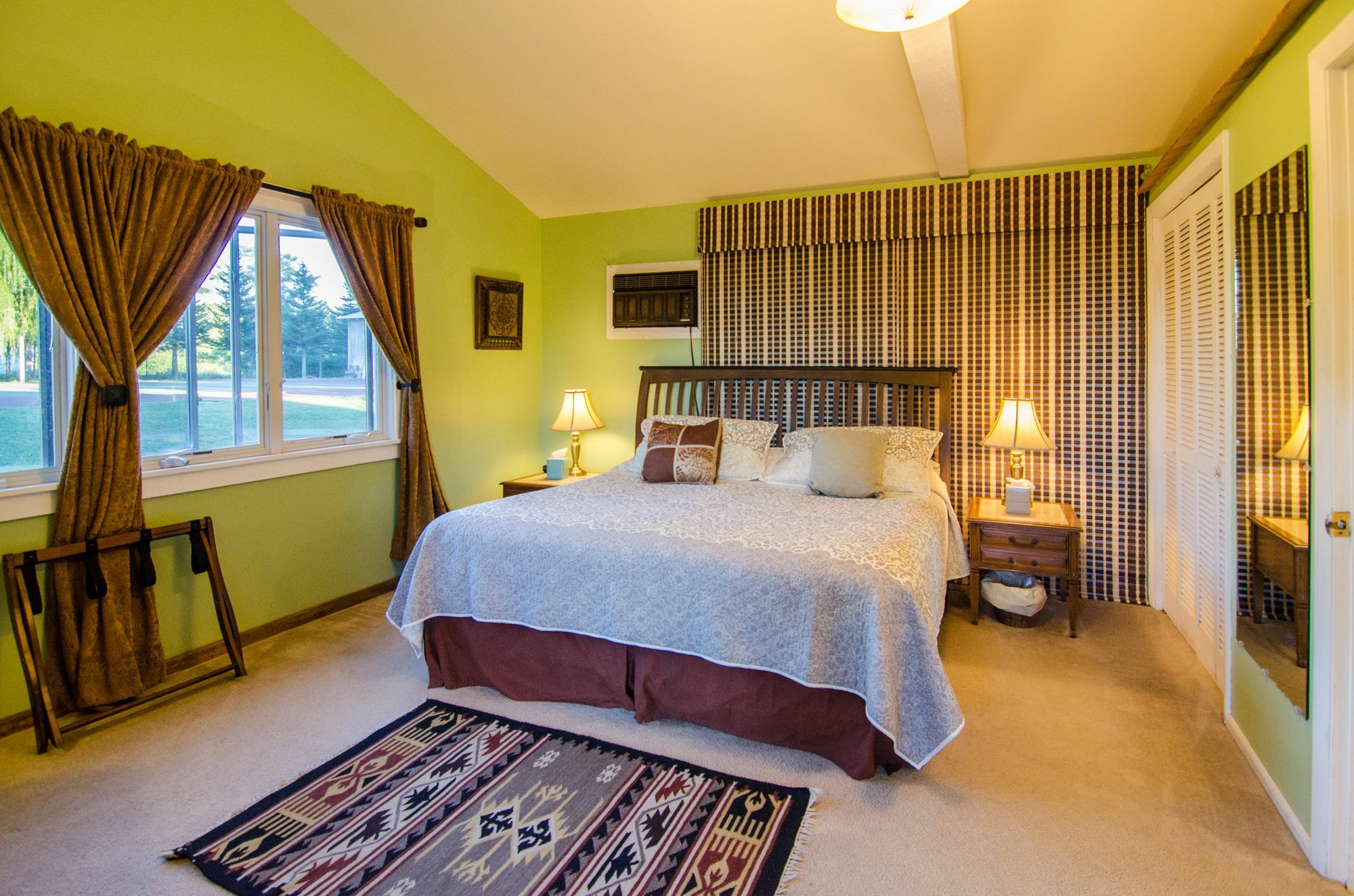 Inn At Charlotte B&B 伯灵顿 外观 照片